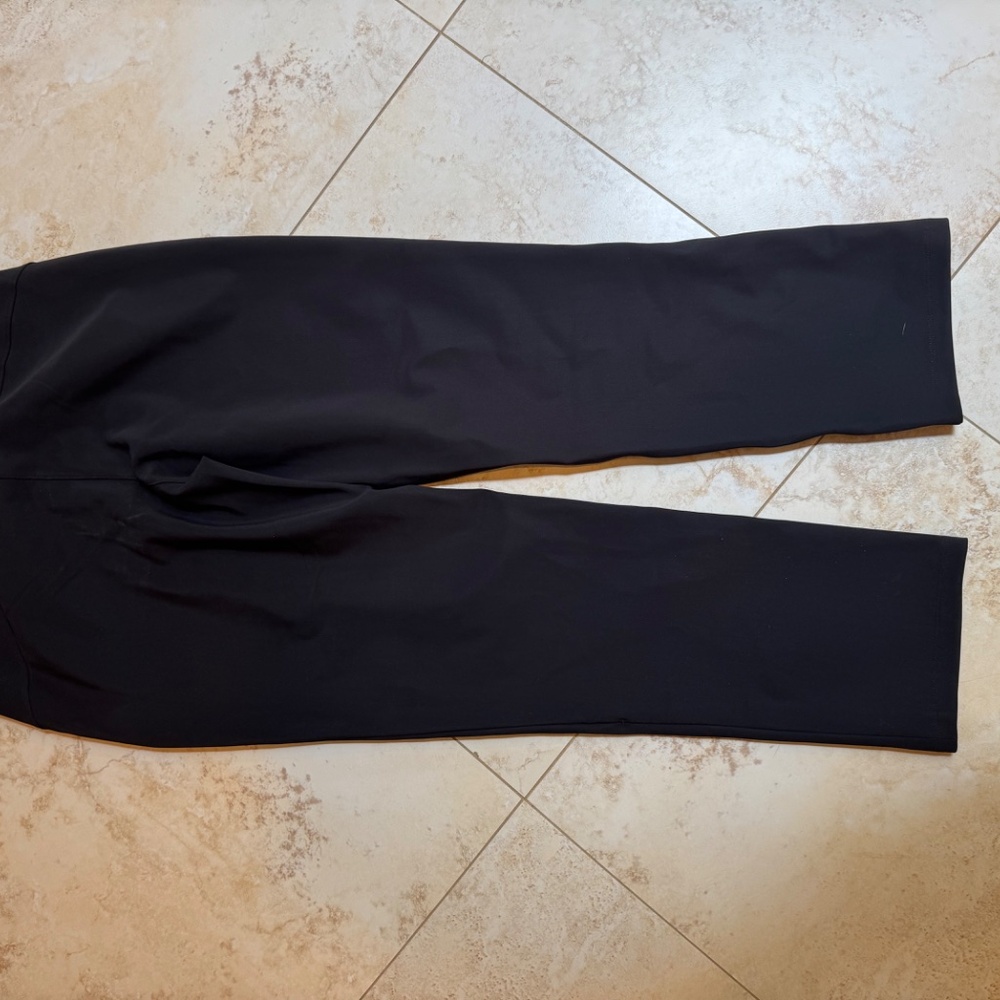 lululemon keep moving pant, size 10, black, never worn - Picture 7 of 7